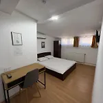 Casa de hóspedes Ada 3*