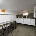 Pensión Ada 3*