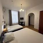 Ada 3*